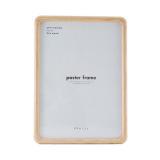 優しい丸みで空間に馴染む　オークウッドのポスターフレーム