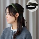 品良く仕上がる大人のベロアカチューシャ